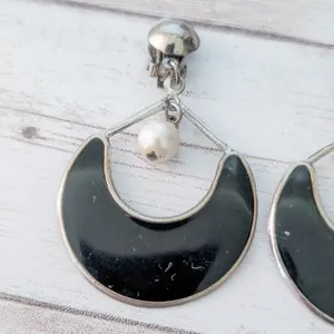Vintage Clip On Earrings Very Large Black & Faux Pearl Dangle - Condition Issues thumbnail 5