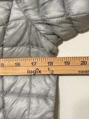 The North Face Thermoball Quilted Puffer Jacket Womens Small Silver Full Zip TNF thumbnail 8