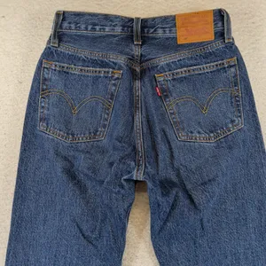 Levis Premium 501 Original Straight Leg Jeans Med Wash W25 L32 Rigid 100% Cotton thumbnail 9