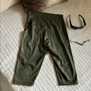 Aerie Offline real me crop high rise leggings/bike shorts green gold shimmer L​ thumbnail 6