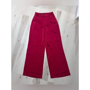 Lulus NWT Women Small Cherry Berry Red Satin Silky Wide Leg Trouser Pants Fall thumbnail 2