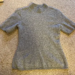 Abercrombie Sweater thumbnail 1