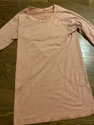 Lululemon Swiftly Tech Long Sleeve thumbnail 1