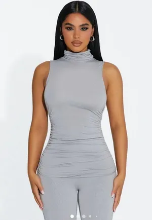 NWT  Grey Top thumbnail 5