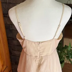 NWT. D.X Elegant Cream Layered Women's Dress. Size 8 thumbnail 5