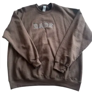 BABE‎ Women's Brown Crewneck Embroidered Sweatshirt XL NWOT thumbnail 1