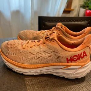 Hoka Clifton 8 melon color running shoes 8.5B women thumbnail 3
