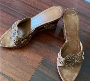 Cute wedge heels Brown Size 9 thumbnail 1
