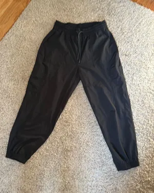 Old Navy Joggers thumbnail 1