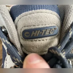 Hi-Tec Hiking Boots - size 9 thumbnail 5