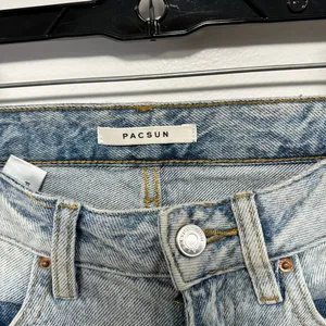 Pacsun jeans! 90s boyfriend, distressed, jeans size 24! thumbnail 2