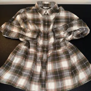 American Eagle Women's Plaid Flannel Peplum Button Up Shirt thumbnail 1