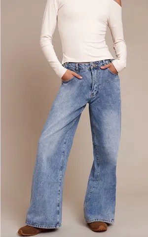 Pretty little thing jeans thumbnail 1