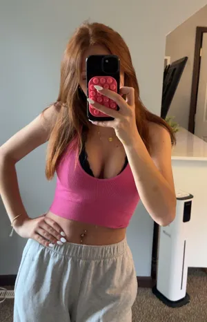 Hot Pink Garage Top thumbnail 1
