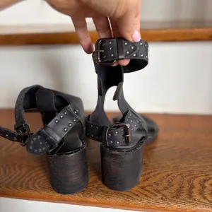 Free People Happiness Heeled Black‎ Leather Studded Cuff Sandals Buckle US 7 New thumbnail 6