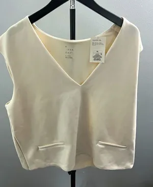 A New Day Ivory Solid Sleeveless V-Neck Blouse vest XL thumbnail 1