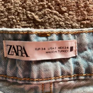 Zara high rise jeans 2‎ thumbnail 4