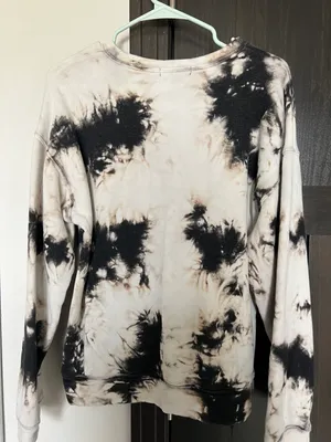 Crew Neck thumbnail 2