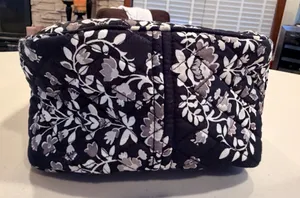 RETIRED: Vera Bradley | Chandelier Noir lunch bag thumbnail 11