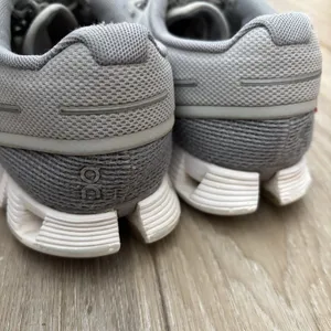 On Cloud Shoes Womens Size 8 Blue Gray Cloud 5 Running Athletic thumbnail 6