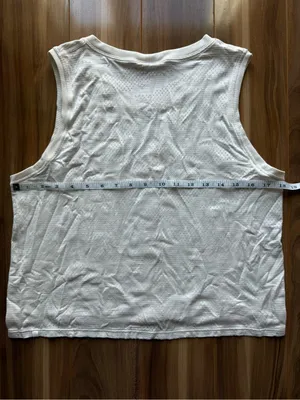 Lululemon Train to Be Tank Top - size 8 thumbnail 5