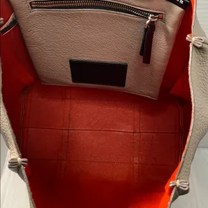 Marc Jacobs Taupe Tote Bag thumbnail 8