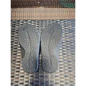 Oofos sandals womens size 9 Black thumbnail 4