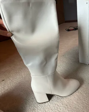 Kohl's Cream Heeled Boots White Size 8.5 thumbnail 1