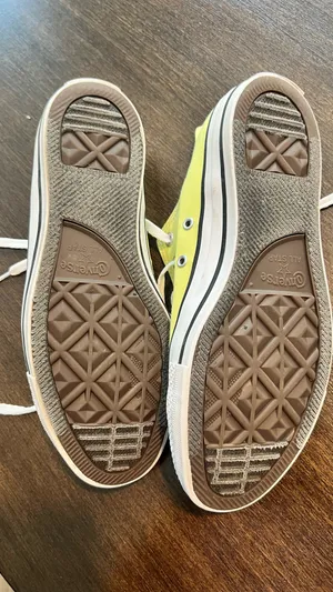 Yellow converse thumbnail 5