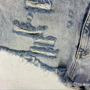 Zara Womens Shorts Size‎ 4 Distressed Light Wash Denim High Rise Cutoff Festival thumbnail 5