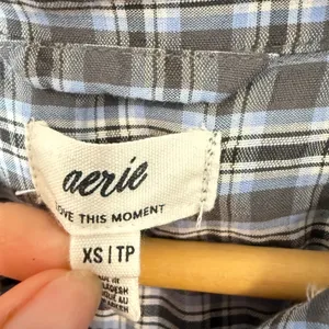 Aerie Plaid Cropped Button Up Shirt Womens XS Blue‎ Grey Long Sleeve Casual thumbnail 3