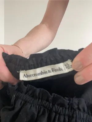 Abercrombie & Fitch Black Puff-Sleeve Tiered Maxi Dress thumbnail 4