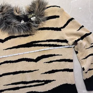 Elizabeth New York Tan Black Fuzzy Collar Rare Vintage Sweater Top Small thumbnail 5