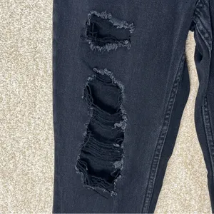 Faded‎ distressed black skater jeans size 00 100% cotton Aeropostale Mom jeans thumbnail 2