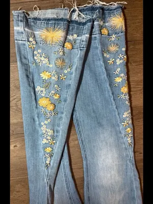 Ashley Mason embroidered flare legged jeans. Size 5/27" thumbnail 4