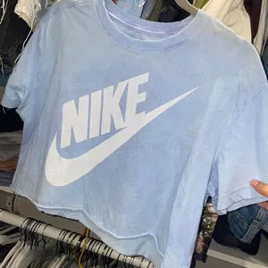 Nike Crop Top T-Shirt thumbnail 1