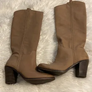 Lucky 🍀 Brand Knee Boots size 8M with heels 3” excellent condition BNWOT thumbnail 14