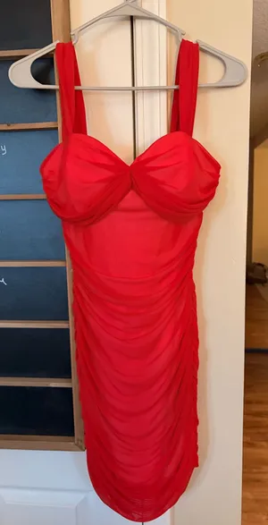 Formal dress worn once to homecoming. Excellent condition thumbnail 1