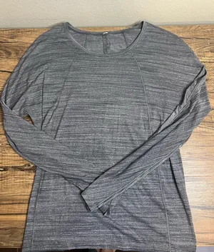 Lululemon Long Sleeve Ventilated Thumbhole Top Gray | Size 6 thumbnail 1