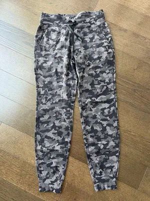 Lululemon ready to rulu camo joggers thumbnail 1