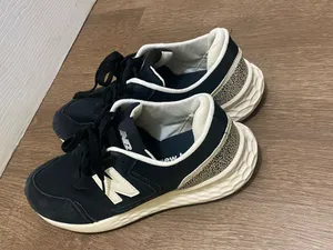 New Balance X-70 Sneakers Women's 8 Black White Lace Up Low Top Running Shoes thumbnail 4