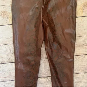 Nasty Gal faux leather snake print size 4 leggings NWT Pull On Pants thumbnail 8