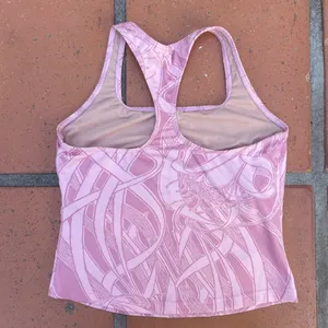 Vintage cropped workout top thumbnail 2