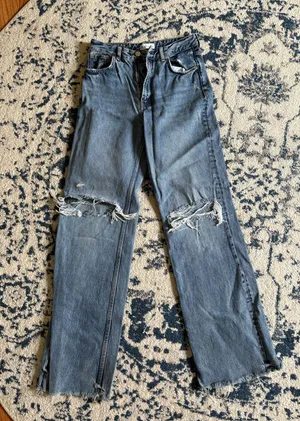 ZARA High-Waisted Jeans Straight Leg thumbnail 1