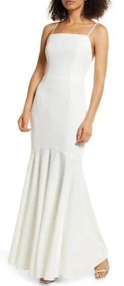ELLIATT Collins Mermaid Gown in Ivory Size Small thumbnail 1