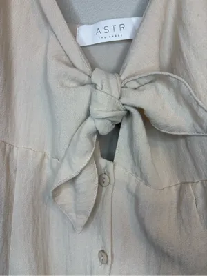ASTR The Label Linen Blend Tie Front Button Midi Dress Small thumbnail 4