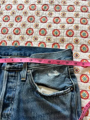 EUC Levi’s Premium 501 Denim Light Wash Distressed Jeans size 26 thumbnail 7