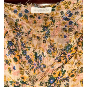 Natural life floral top thumbnail 2