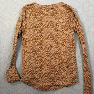 GAP Women's Small Feather T Leopard Print Long Sleeve T-Shirt Crew Neck Brown thumbnail 10