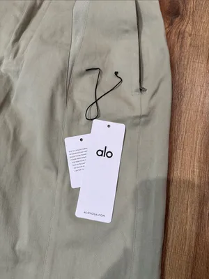 ALO Yoga High-Rise Wide-Leg Pants in Sage thumbnail 11